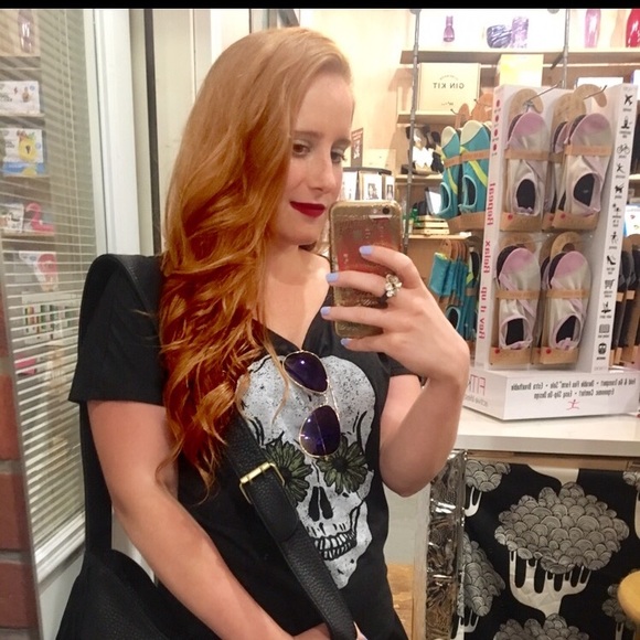 Meet your Posher, Kristen - Picture 1 of 5